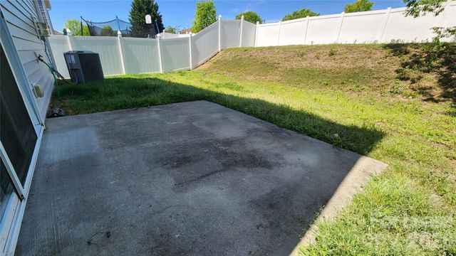508 Knothole Lane, Charlotte, NC 28214