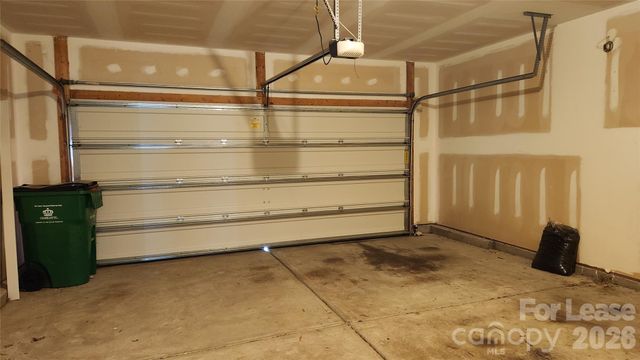 508 Knothole Lane, Charlotte, NC 28214