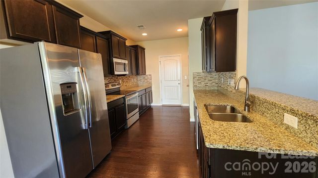 508 Knothole Lane, Charlotte, NC 28214