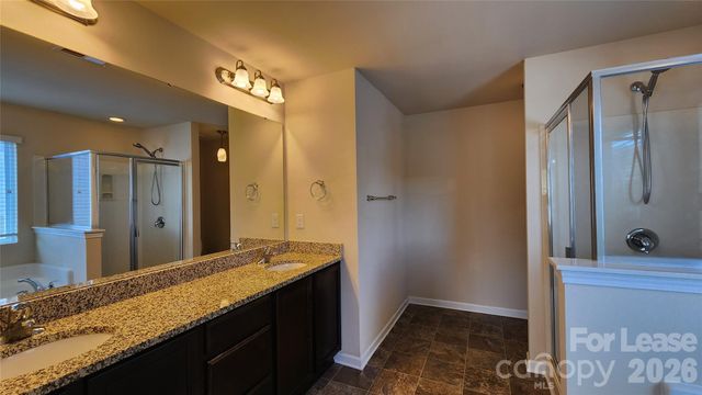 508 Knothole Lane, Charlotte, NC 28214