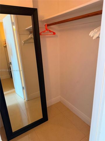 19370 Collins Avenue 911, Sunny Isles Beach, FL 33160