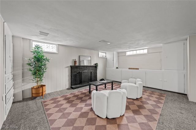 9205 Clearway Street NW, Massillon, OH 44647