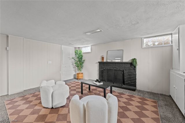 9205 Clearway Street NW, Massillon, OH 44647
