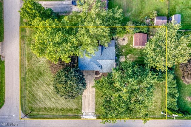9205 Clearway Street NW, Massillon, OH 44647
