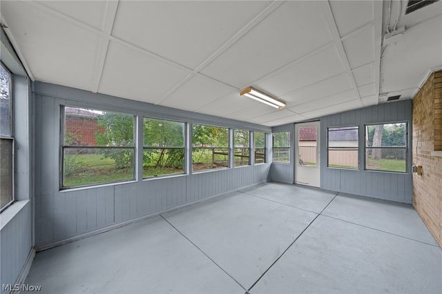 9205 Clearway Street NW, Massillon, OH 44647