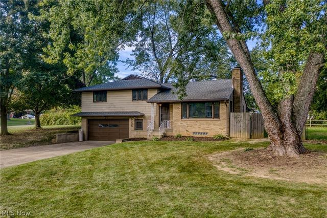 9205 Clearway Street NW, Massillon, OH 44647