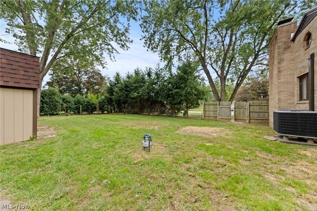 9205 Clearway Street NW, Massillon, OH 44647