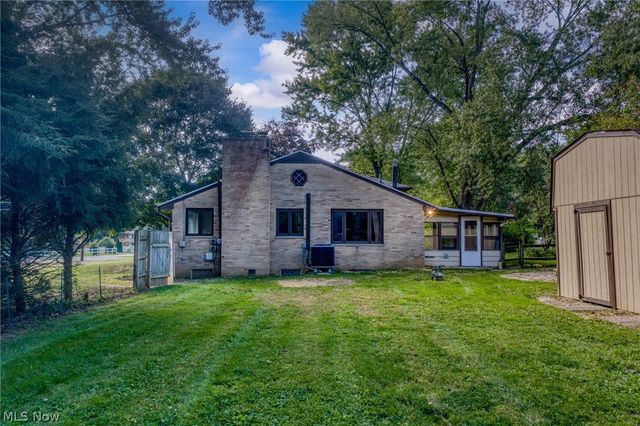 9205 Clearway Street NW, Massillon, OH 44647