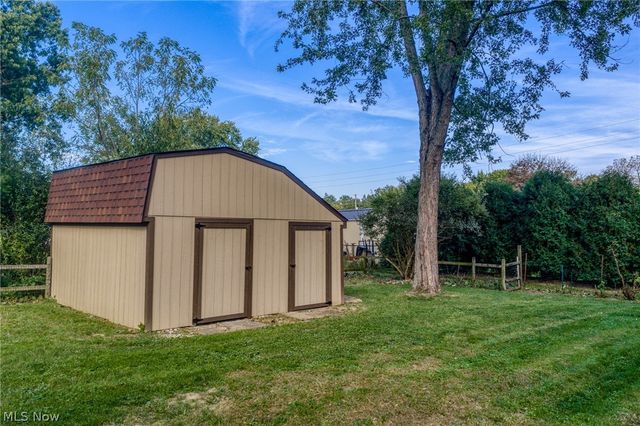 9205 Clearway Street NW, Massillon, OH 44647