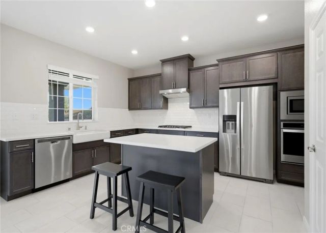 41524 Red Car Drive, Lake Elsinore, CA 92532