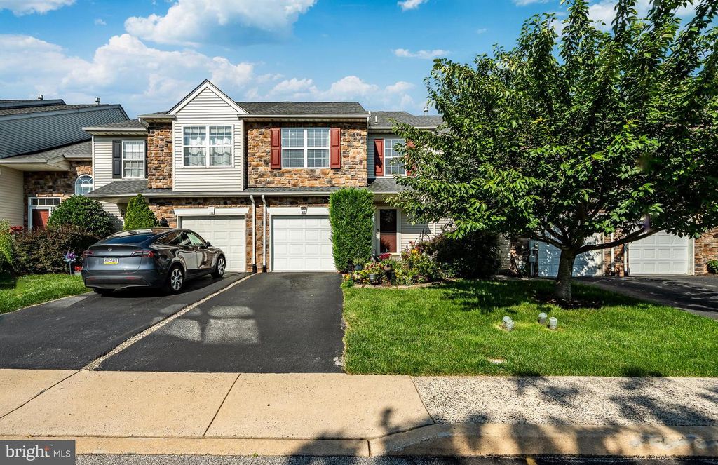 817 ROSEHILL DR, King Of Prussia, PA 19406