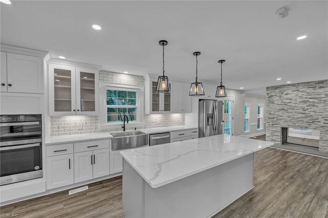 2405 Entrada DR, Virginia Beach, VA 23456