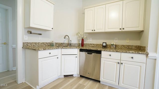 400 Knolls View Drive, Fuquay Varina, NC 27526