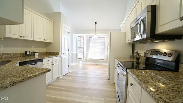 400 Knolls View Drive, Fuquay Varina, NC 27526