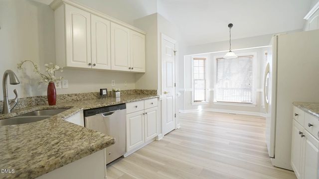 400 Knolls View Drive, Fuquay Varina, NC 27526