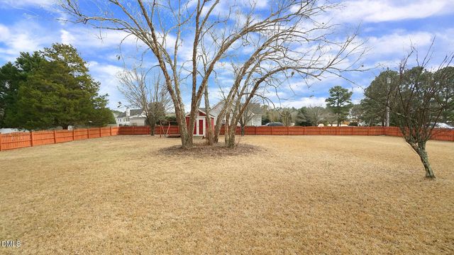 400 Knolls View Drive, Fuquay Varina, NC 27526