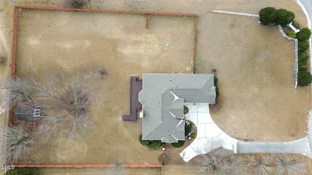 400 Knolls View Drive, Fuquay Varina, NC 27526