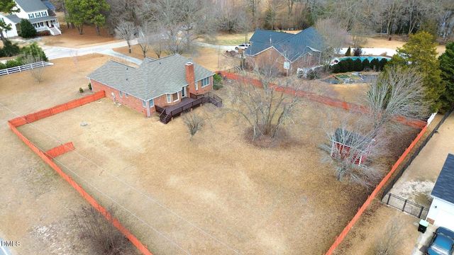 400 Knolls View Drive, Fuquay Varina, NC 27526