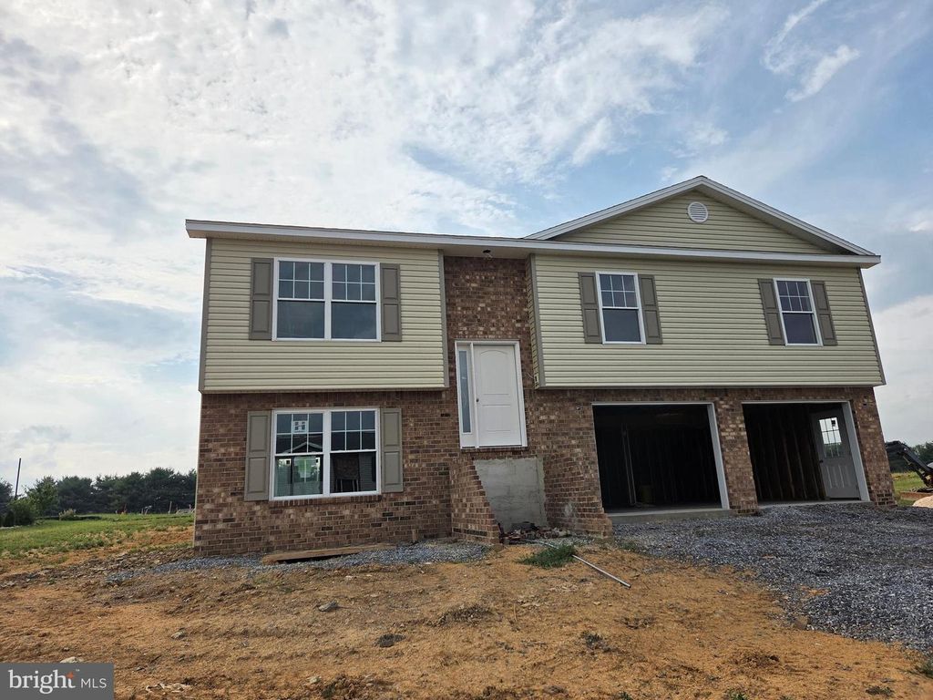 258 GROVE DRIVE, Shippensburg, PA 17257