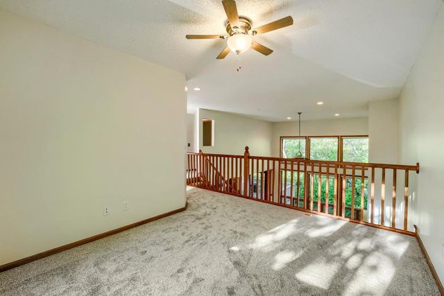1598 Summit Shores Circle, Burnsville, MN 55306