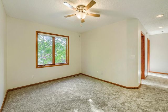 1598 Summit Shores Circle, Burnsville, MN 55306