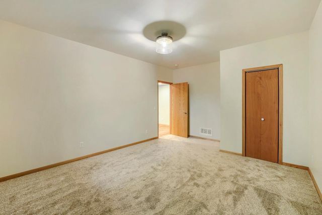 1598 Summit Shores Circle, Burnsville, MN 55306