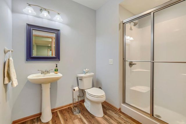 1598 Summit Shores Circle, Burnsville, MN 55306