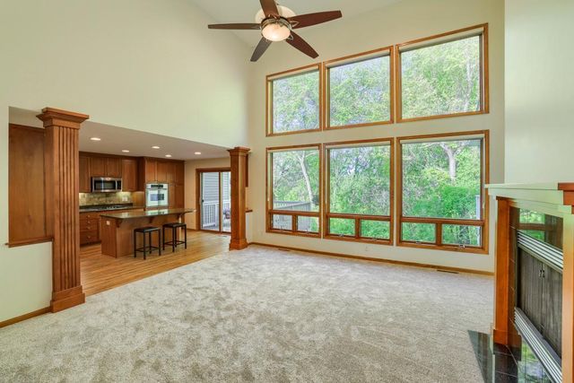 1598 Summit Shores Circle, Burnsville, MN 55306
