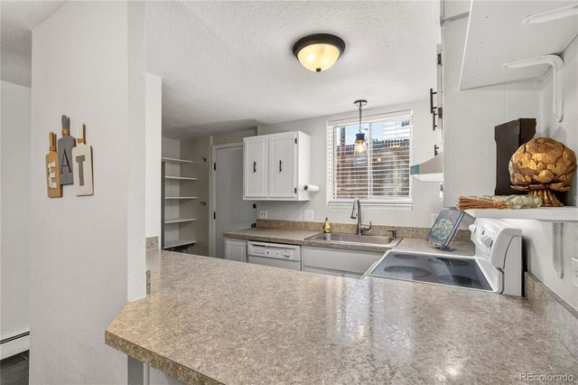 1390 Everett Court 111, Lakewood, CO 80215