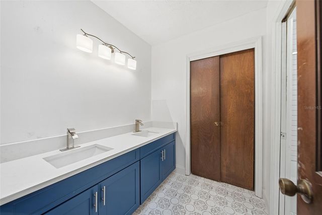 7010 DOREEN STREET, Tampa, FL 33617