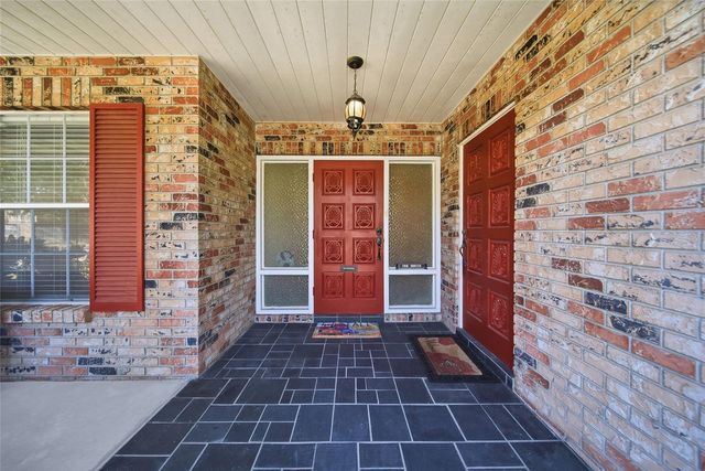 7010 DOREEN STREET, Tampa, FL 33617