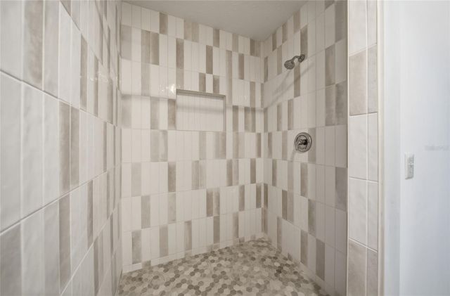 7010 DOREEN STREET, Tampa, FL 33617