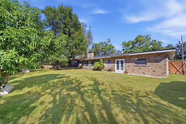 7010 DOREEN STREET, Tampa, FL 33617