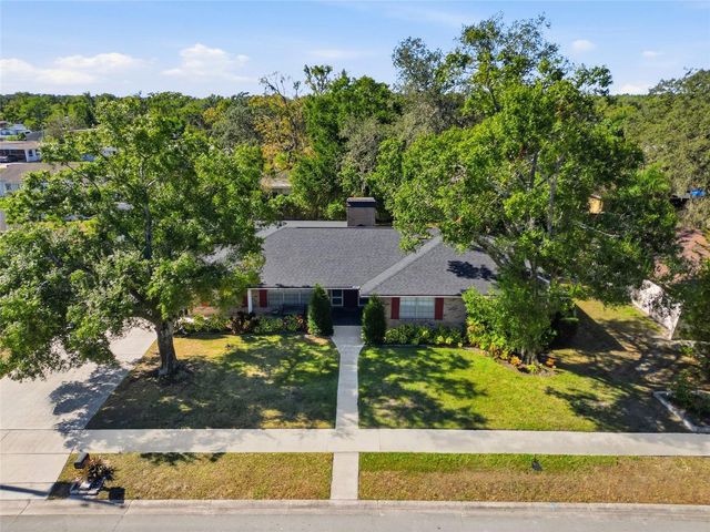 7010 DOREEN STREET, Tampa, FL 33617