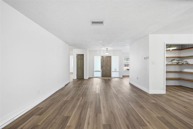 7010 DOREEN STREET, Tampa, FL 33617