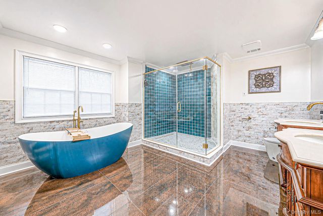 3 Dionne Court, Northport, NY 11768