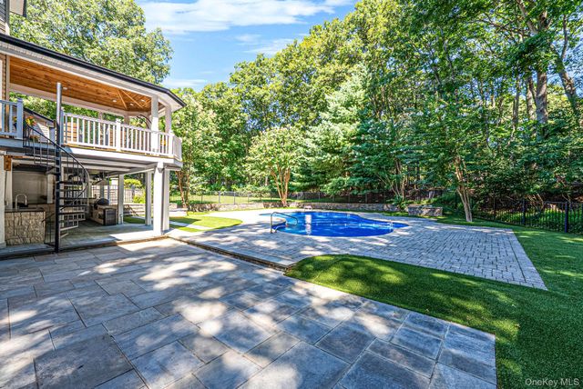 3 Dionne Court, Northport, NY 11768