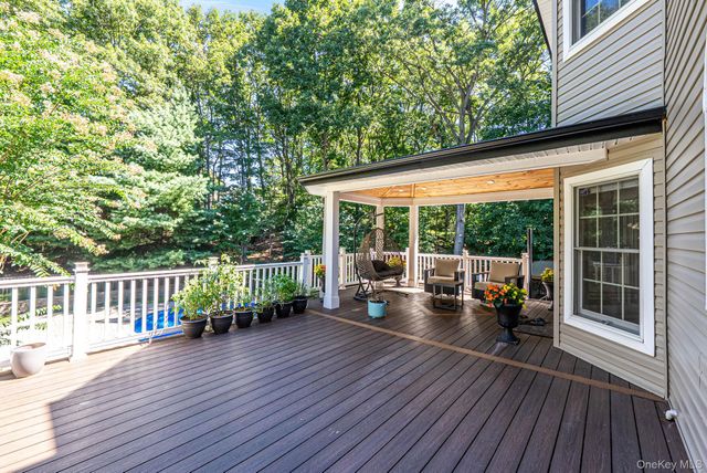 3 Dionne Court, Northport, NY 11768