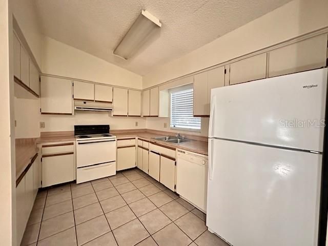 32801 LAKE SQUARE COURT, Leesburg, FL 34788