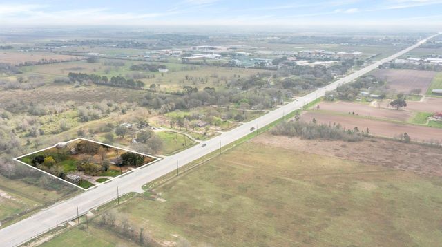 15727 Highway 36, Needville, TX 77461