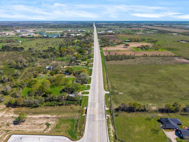 15727 Highway 36, Needville, TX 77461