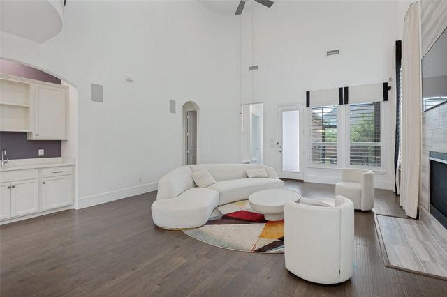 1328 Viridian Park Lane, Arlington, TX 76005