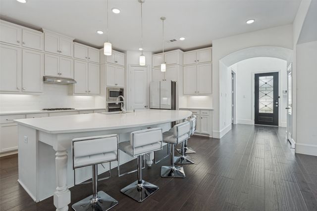 1328 Viridian Park Lane, Arlington, TX 76005