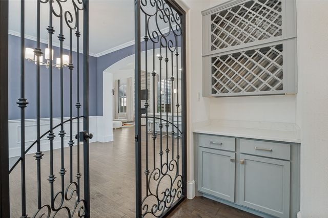 1328 Viridian Park Lane, Arlington, TX 76005
