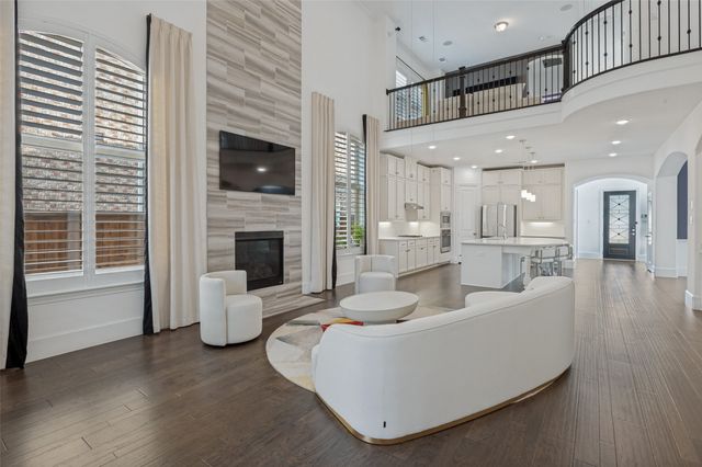 1328 Viridian Park Lane, Arlington, TX 76005