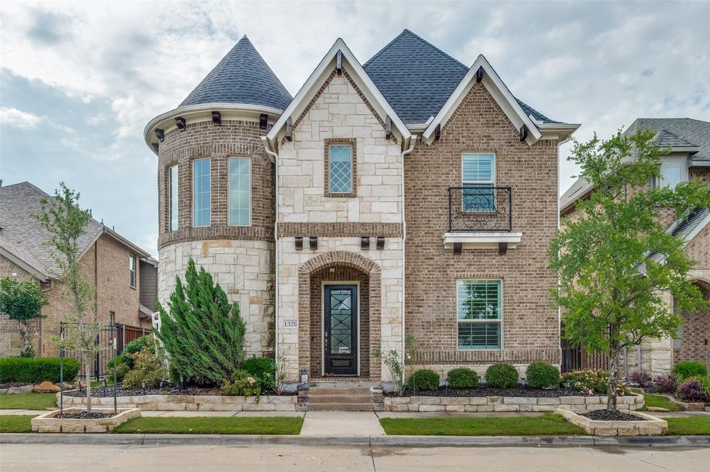 1328 Viridian Park Lane, Arlington, TX 76005