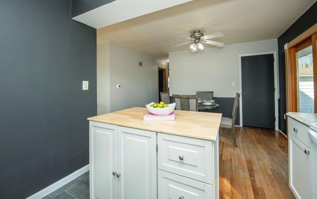 1021 2nd St SE, Waverly, IA 50677