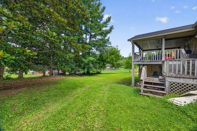1036 Melrose Dr, Cookeville, TN 38501