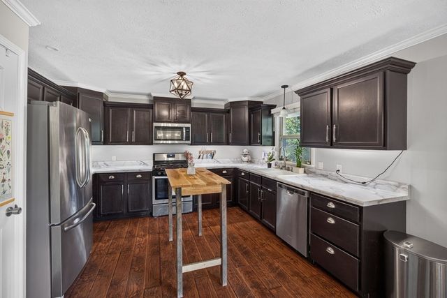 1036 Melrose Dr, Cookeville, TN 38501