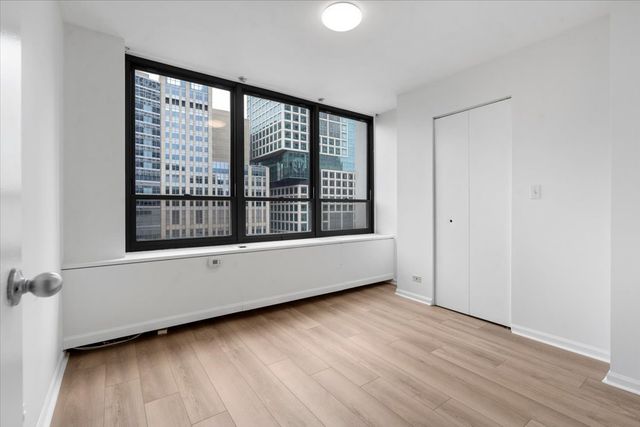 222 E PEARSON Street 1606, Chicago, IL 60611